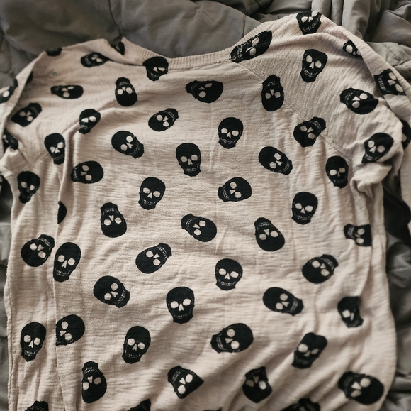 Sweater - Picture 2 of 4